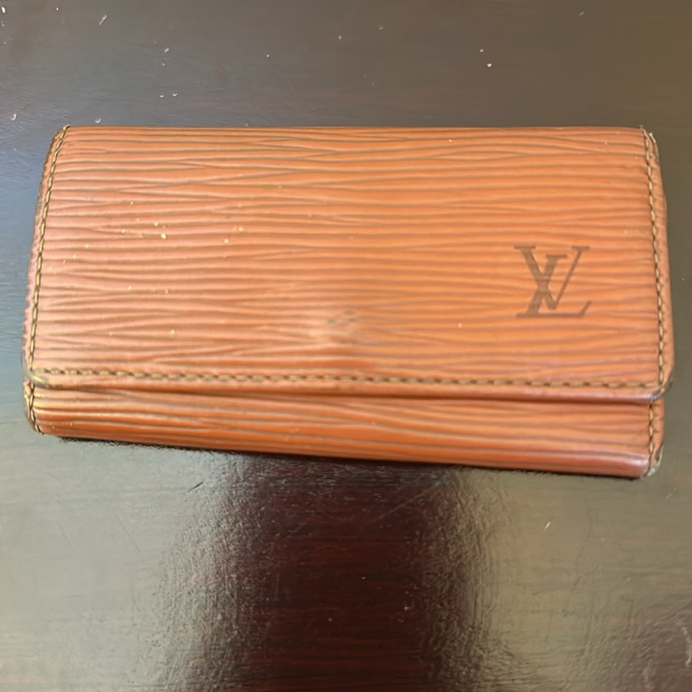 Louis Vuitton epi key holder . Good condition - Picture 4 of 4